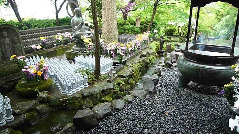 Un nombre impressionnant de statuettes